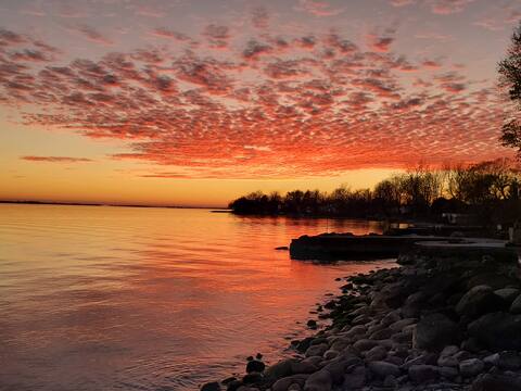 Lakefront Getaway