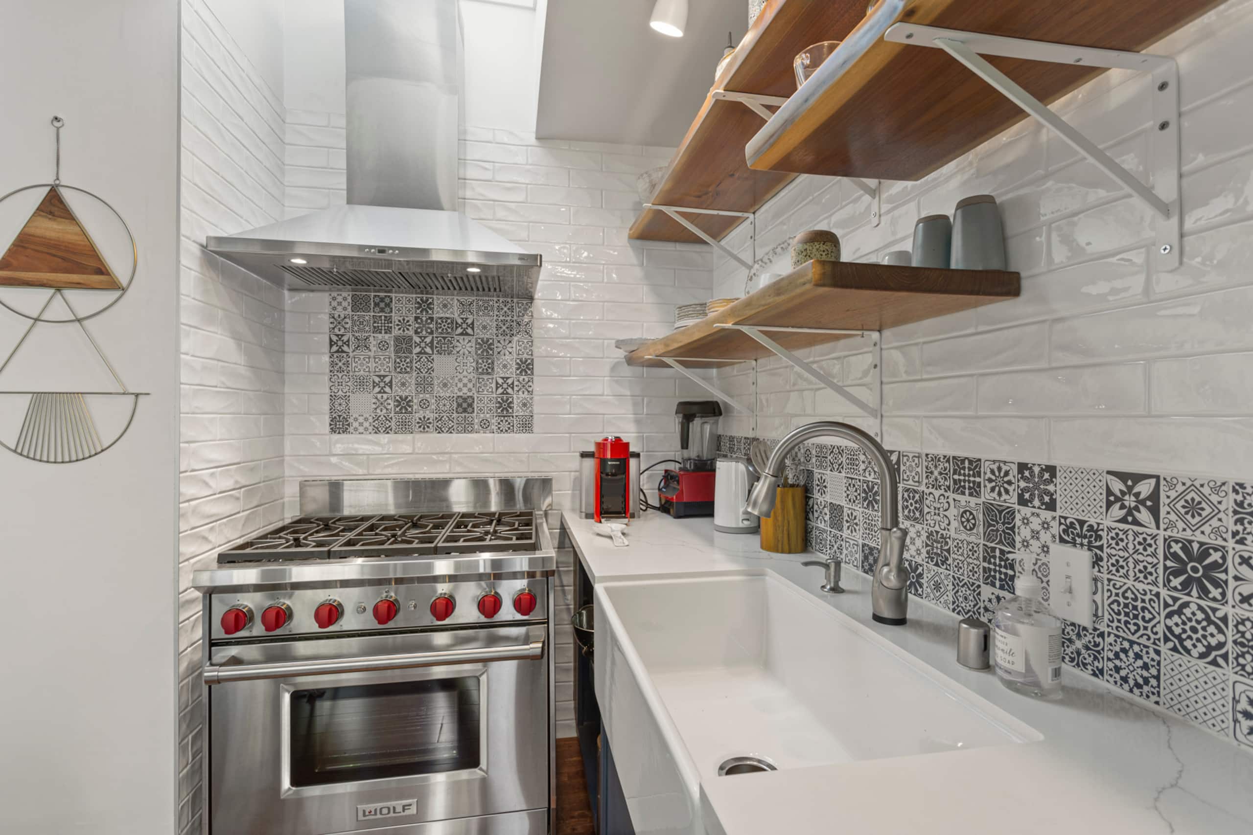 Home in San Francisco · ★4.88 · 2 bedrooms · 2 beds · 2 baths - Image 13