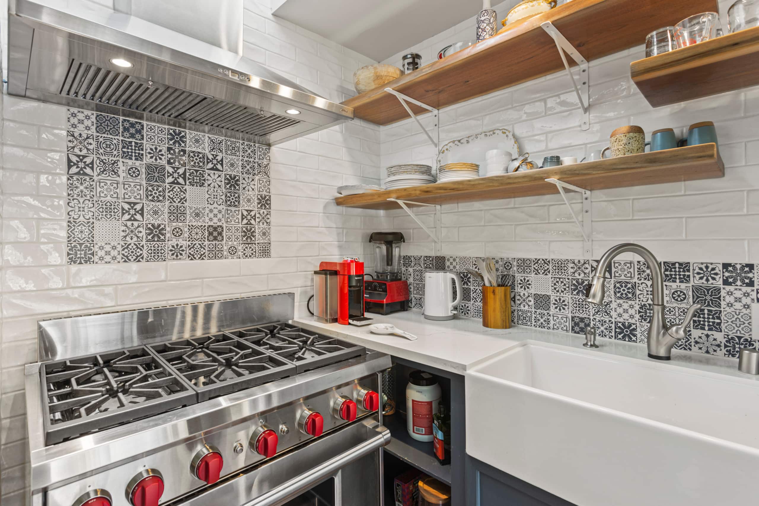 Home in San Francisco · ★4.88 · 2 bedrooms · 2 beds · 2 baths - Image 14