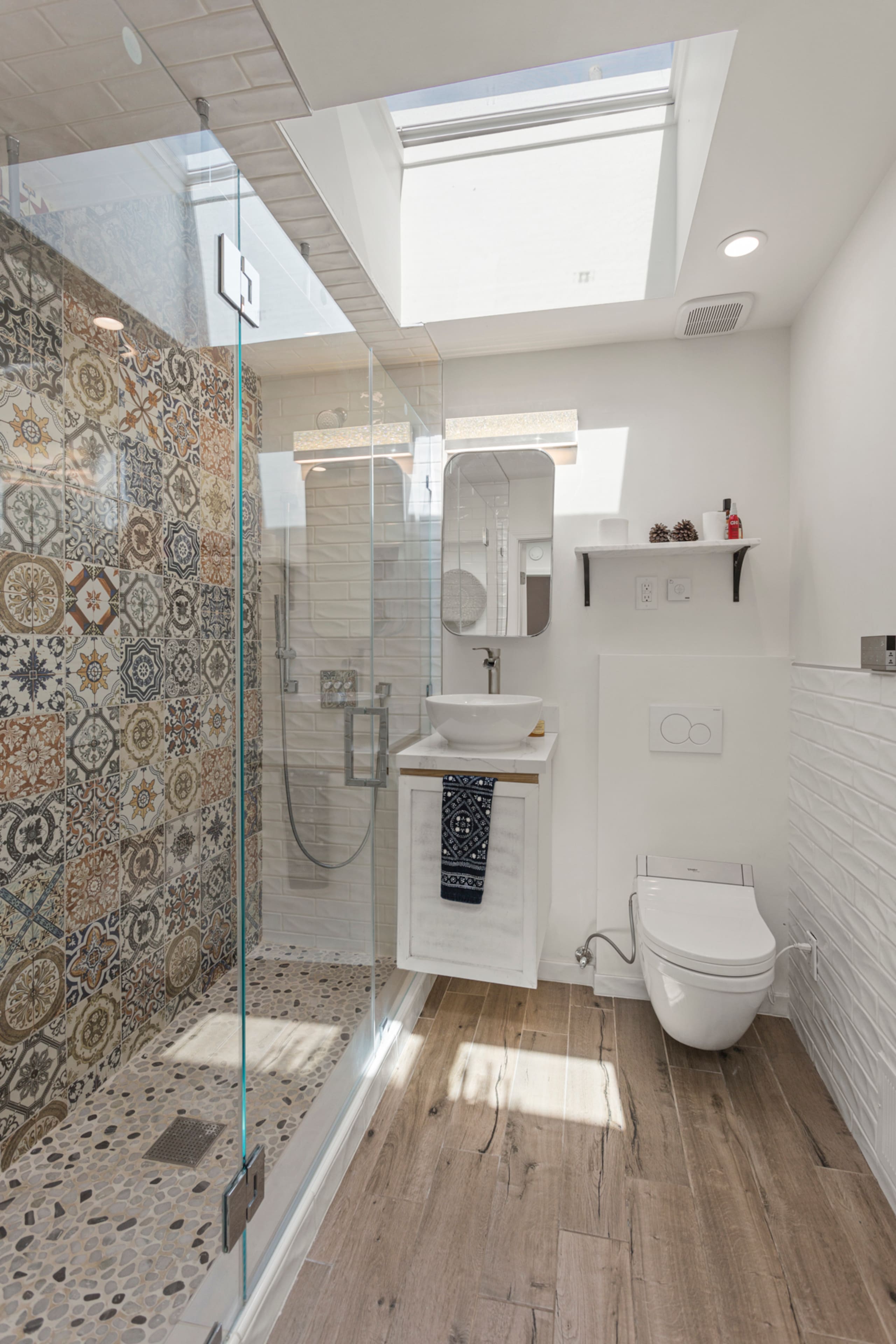 Home in San Francisco · ★4.88 · 2 bedrooms · 2 beds · 2 baths - Image 39