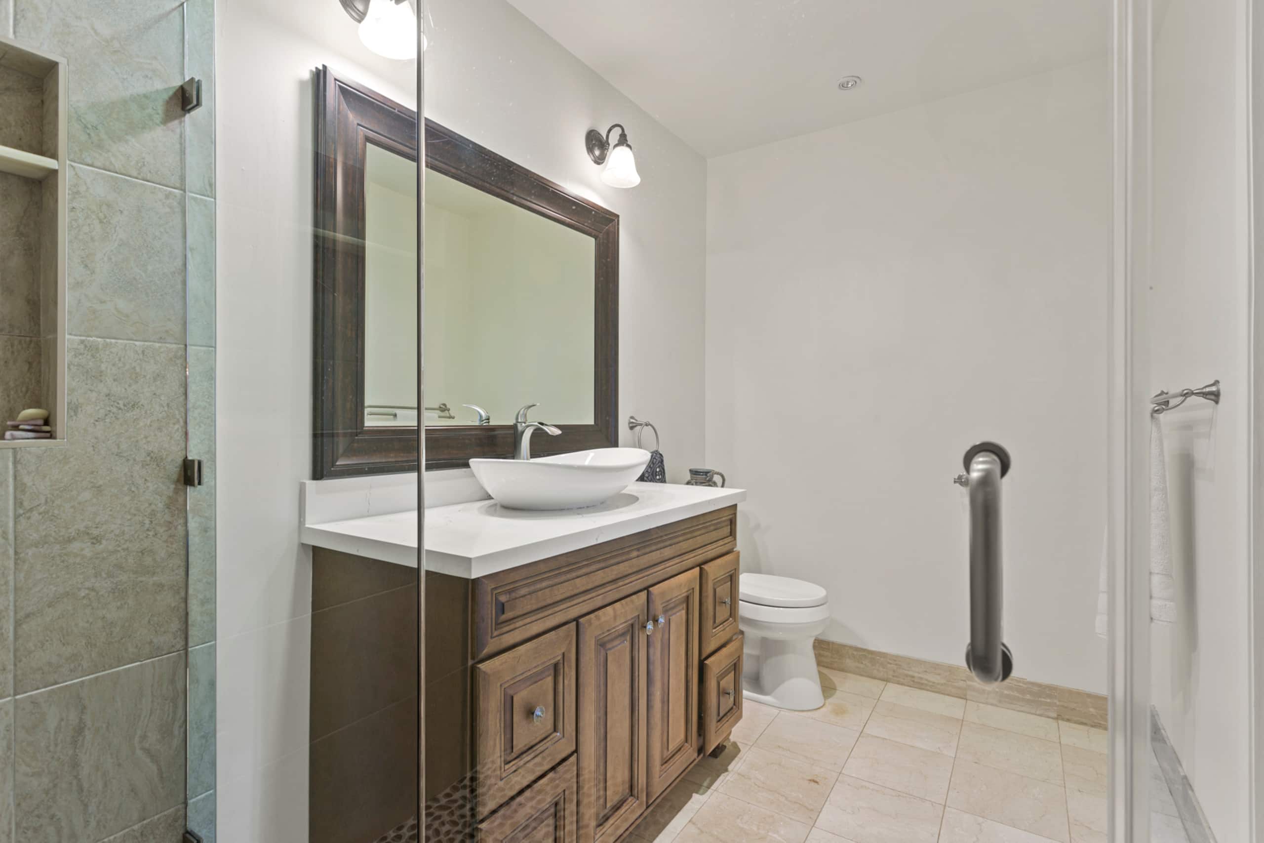 Home in San Francisco · ★4.88 · 2 bedrooms · 2 beds · 2 baths - Image 49