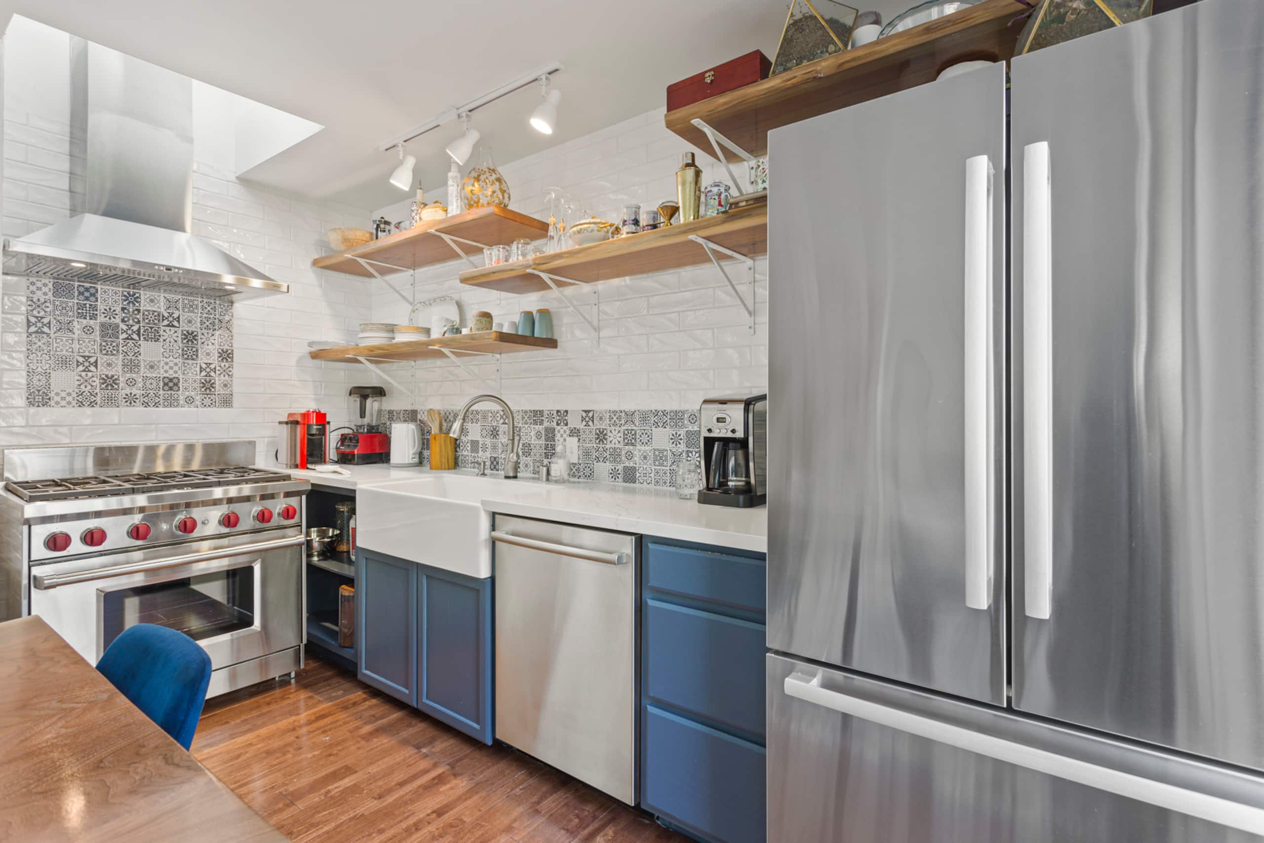 Home in San Francisco · ★4.88 · 2 bedrooms · 2 beds · 2 baths - Image 12
