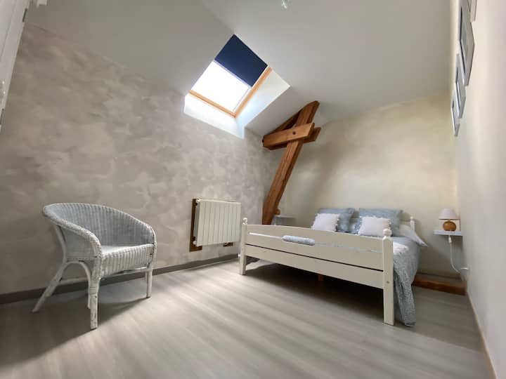 Chambre 7 au 1 er étage, lit de 140 cm 