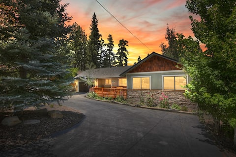 Meadow View Escape- Hot Tub, Kayaks, & by the Lake