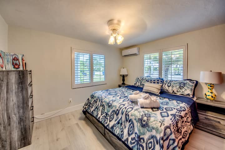 Hlavná spálňa s výhľadom na vodu