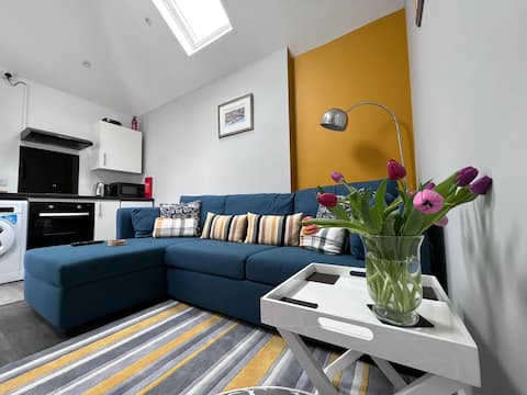 Top Airbnb: Little Beacon cosy self contained beach retreat. in Mundesley