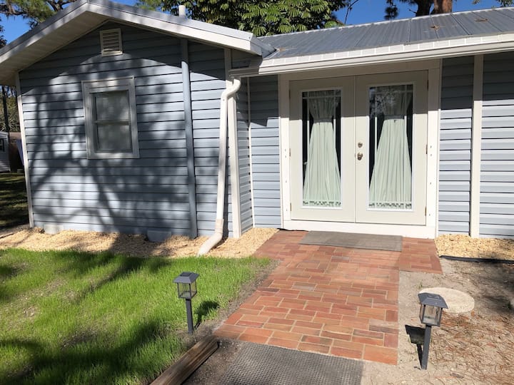 Old Floridian Cottage In Historic Gulf Village - Manasota Key, FL