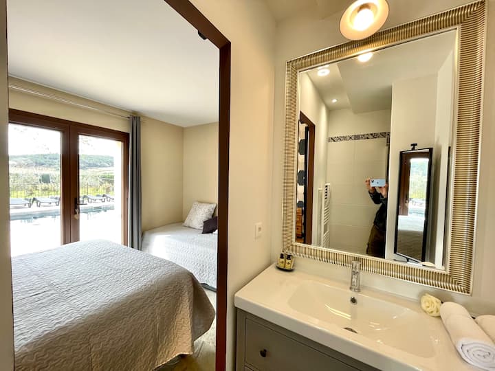 spavaća soba 1 pristupni bazen Bastide Saint Quenin 5 zvjezdica