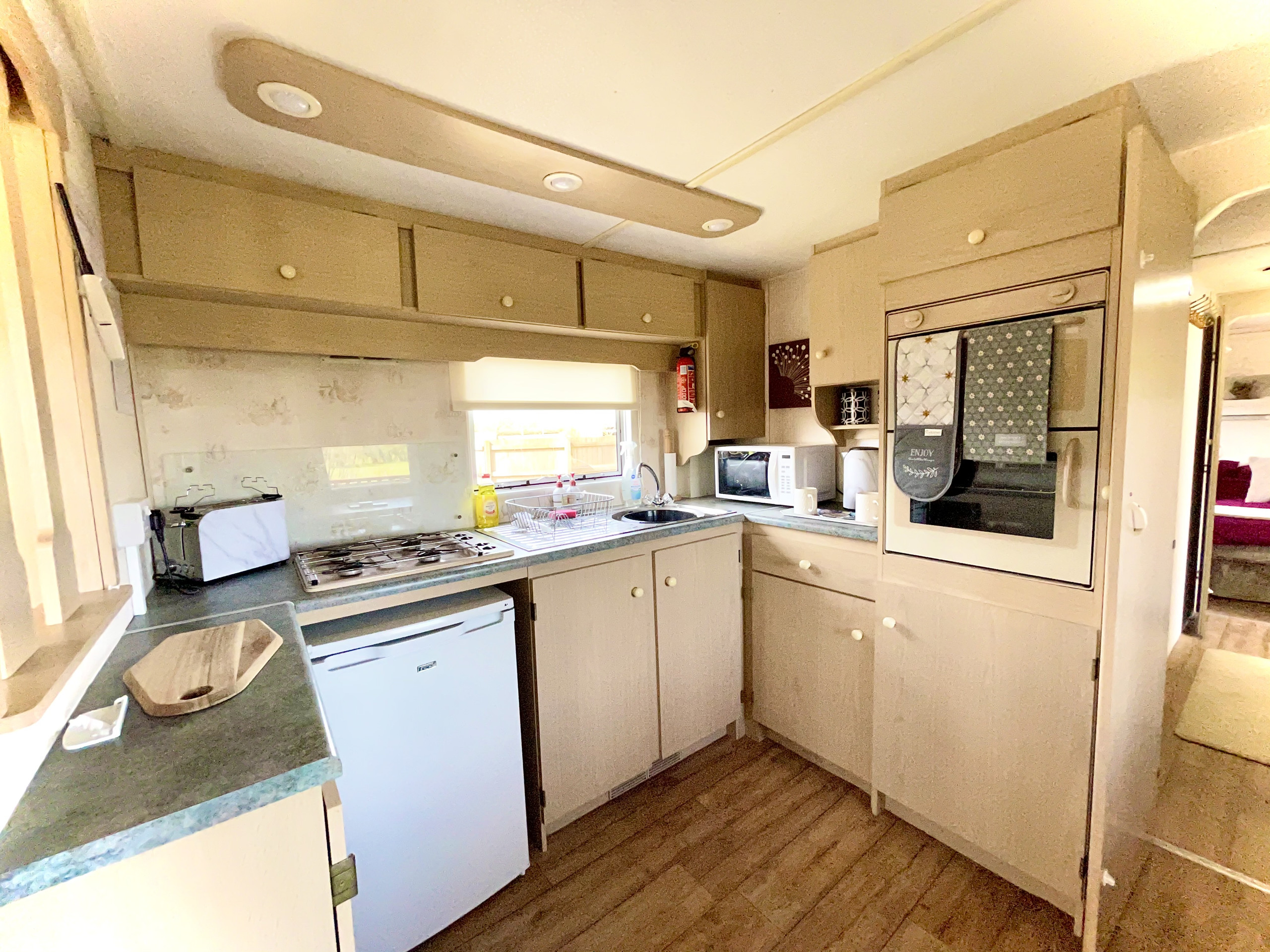 Poplar Lodge Log Caravan — photo 5