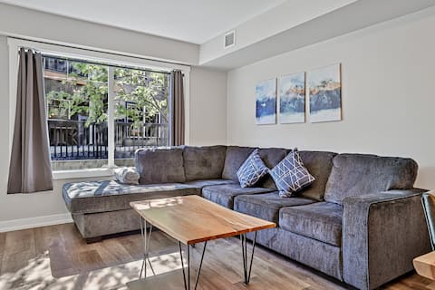 Popular Airbnb listing: Casa Bella - 1 Bed/1 Bath Retreat- Sleeps 4 in Bighorn No. 8