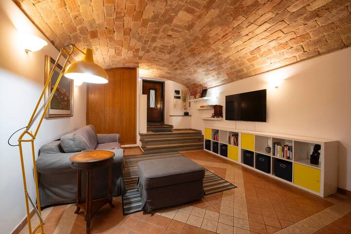 Aurora near the Spanish Steps gallery image 5