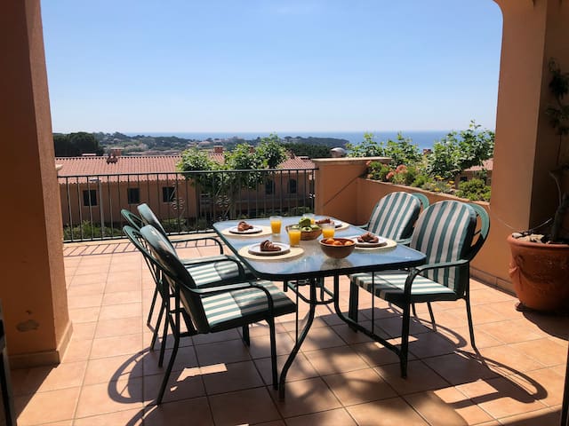 S’agaró Sea House-garden-barbacue-8 Pax-sea View