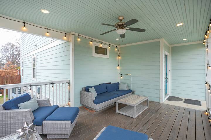 4 BR ~ 3 BA ~ 12 BEDS – 2 Miles to DT! gallery image 5