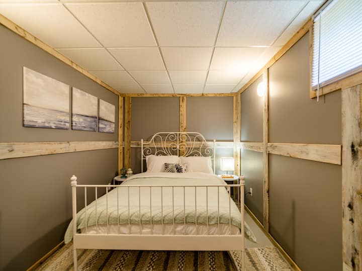 Bedroom 5 in the basement