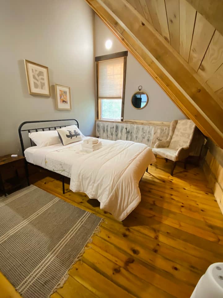 Bedroom 4 in the loft