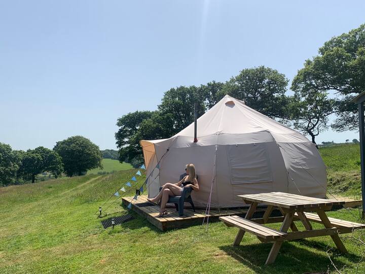 Sydeham Farm Glamping Luna Bell Tent(1)3 available - Tents for Rent in  Devon, England, United Kingdom - Airbnb