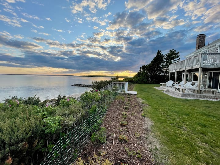 Waterfrontstunning views! Mashnee Island. Houses for Rent in Bourne