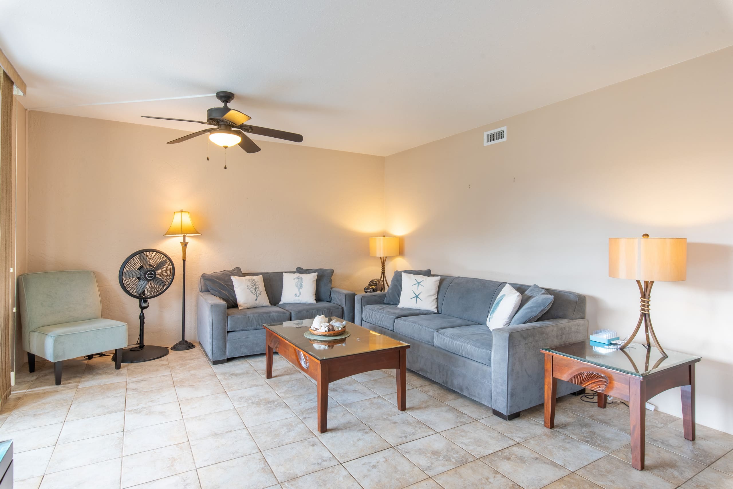 Condo in Kailua-Kona · ★4.83 · 2 bedrooms · 3 beds · 2 private baths - Image 5