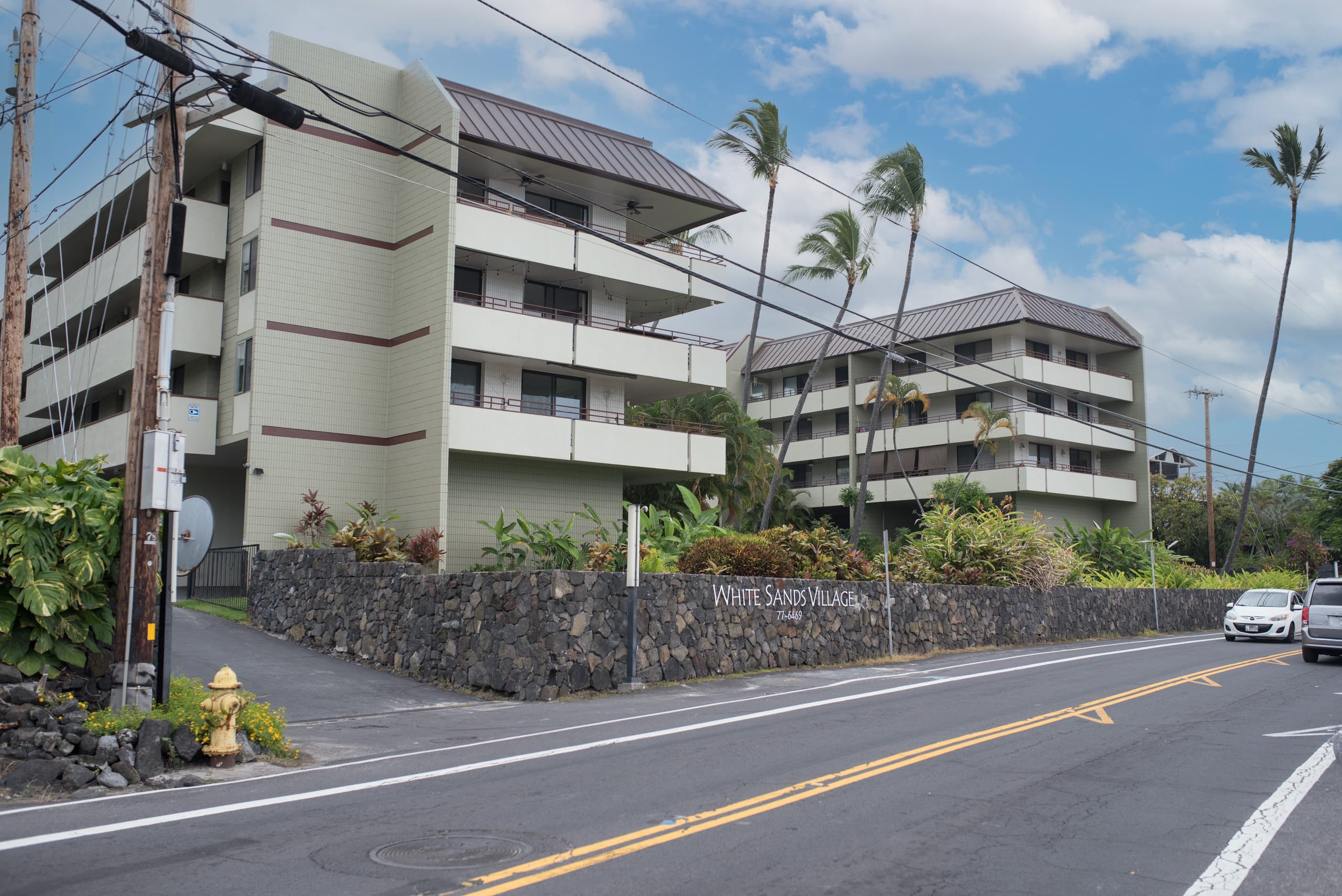 Condo in Kailua-Kona · ★4.83 · 2 bedrooms · 3 beds · 2 private baths - Image 13
