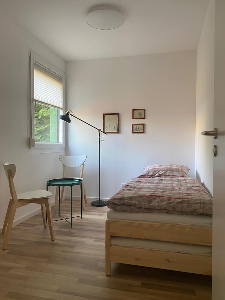 Schlafraum mit Einzelbett