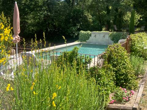 Country house with heated swimming pool Luberon