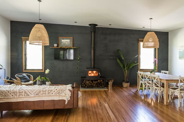 Homeostasis Retreats | Main Haus - Tamborine Mountain