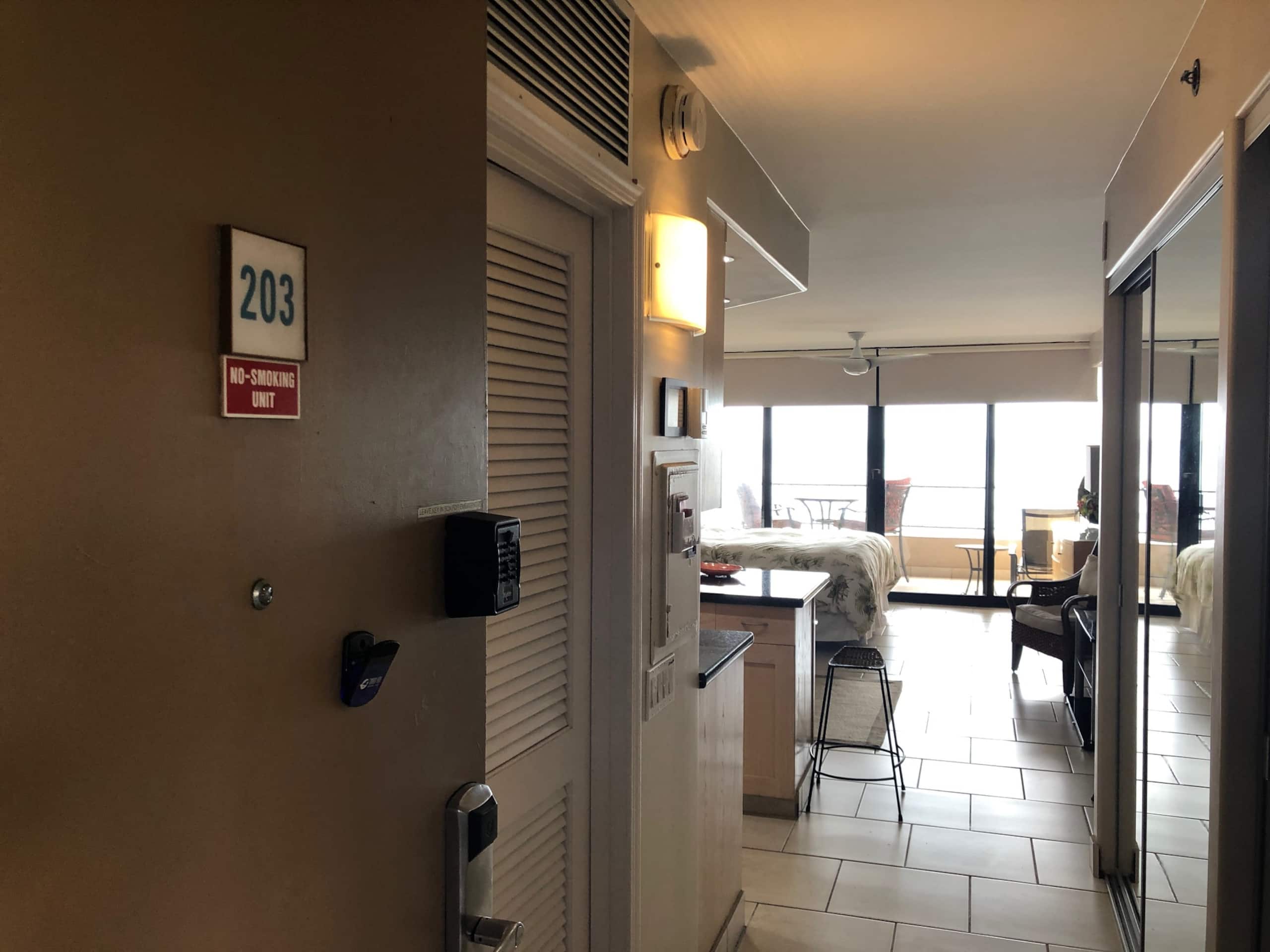 Condo in Lahaina · ★4.81 · Studio · 1 bed · 1 bath - Image 22