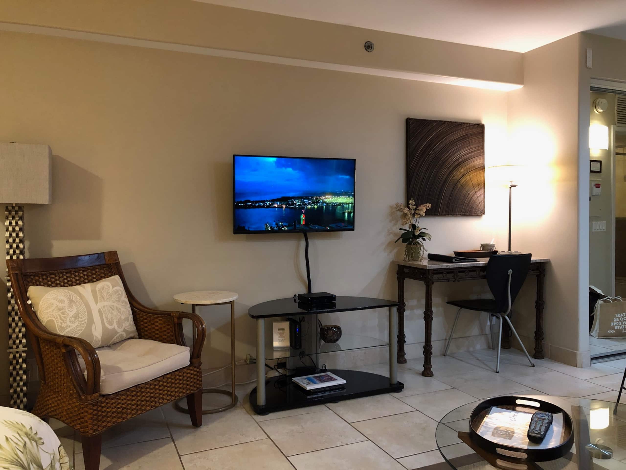 Condo in Lahaina · ★4.81 · Studio · 1 bed · 1 bath - Image 1