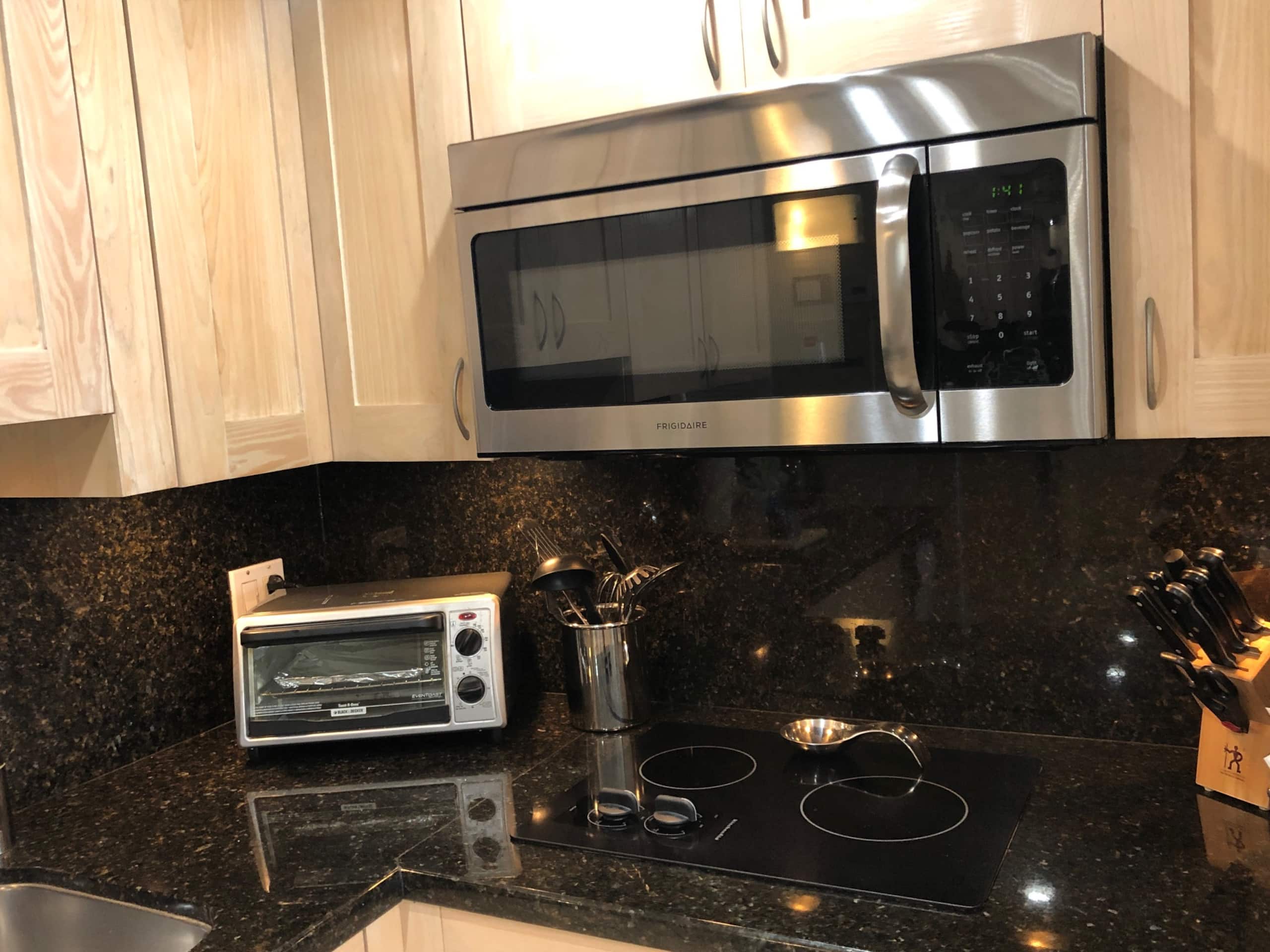 Condo in Lahaina · ★4.81 · Studio · 1 bed · 1 bath - Image 3