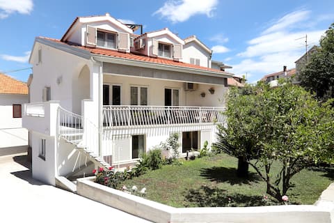 Frana-Buy Apartment near Old Town