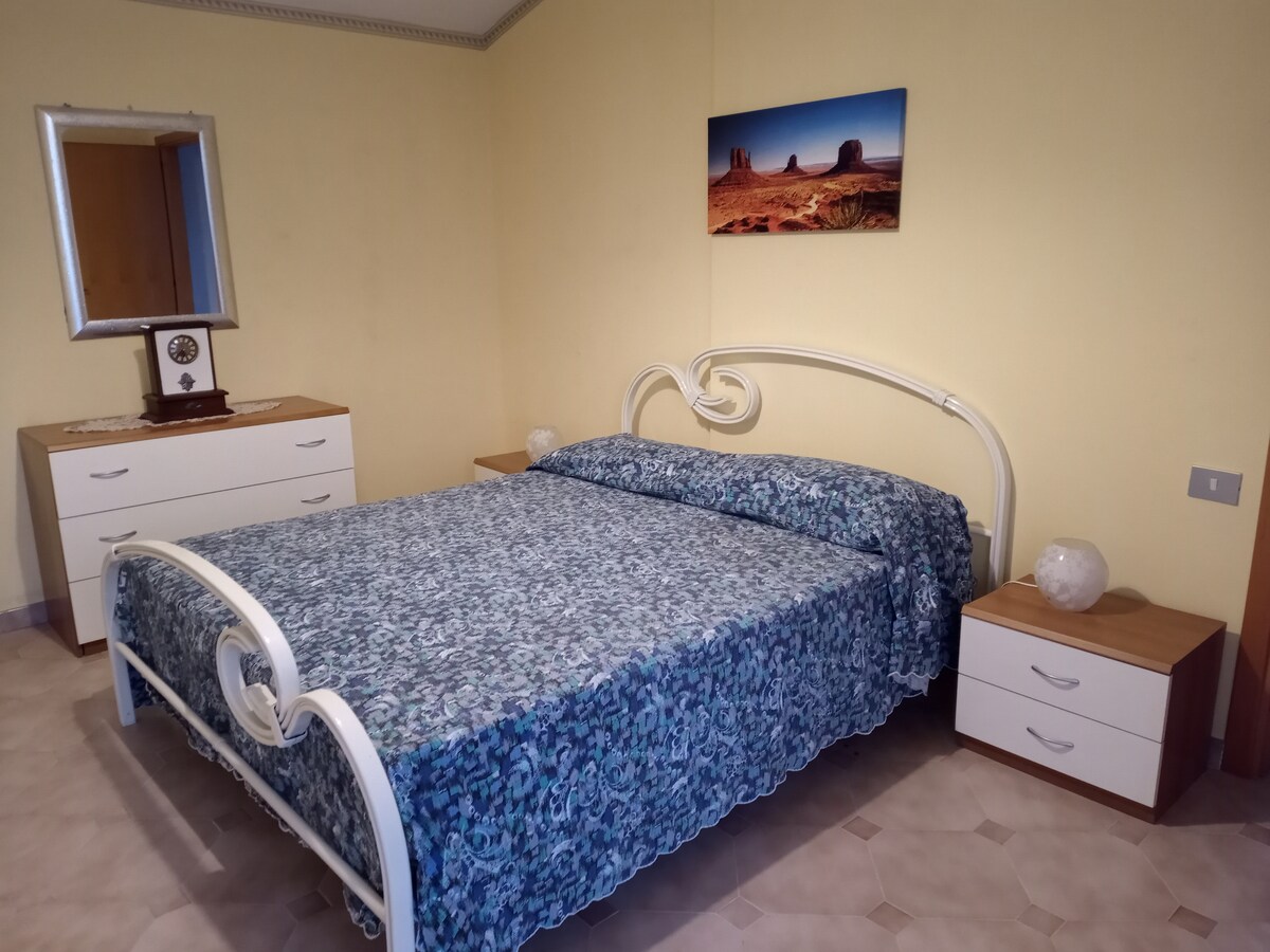 חדר שינה 1  - מיטה זוגית