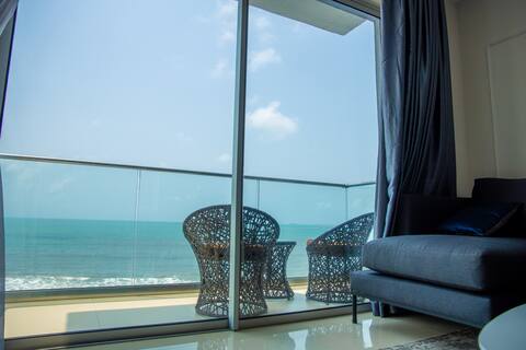 Beachfront apartment. Best view in Lagos!