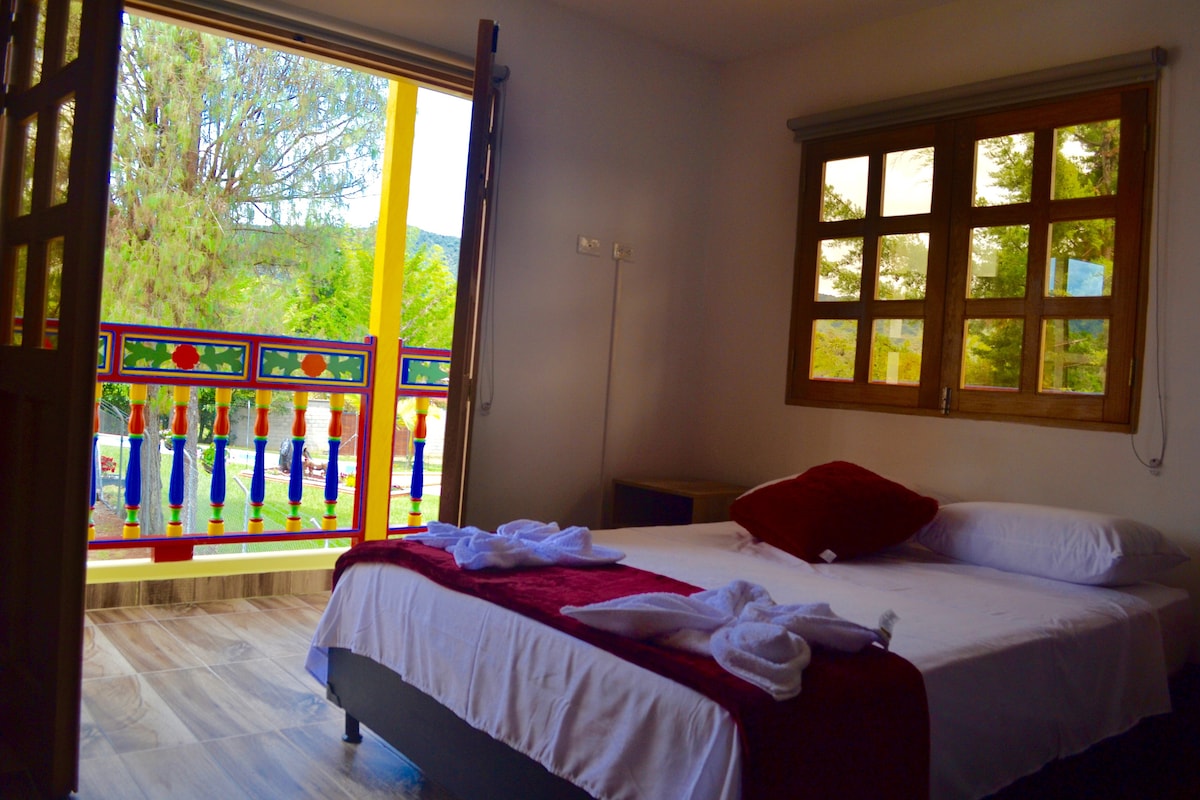 סלון עם מרפסת