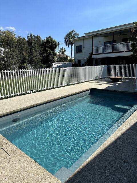 Large 5 bed home in central location