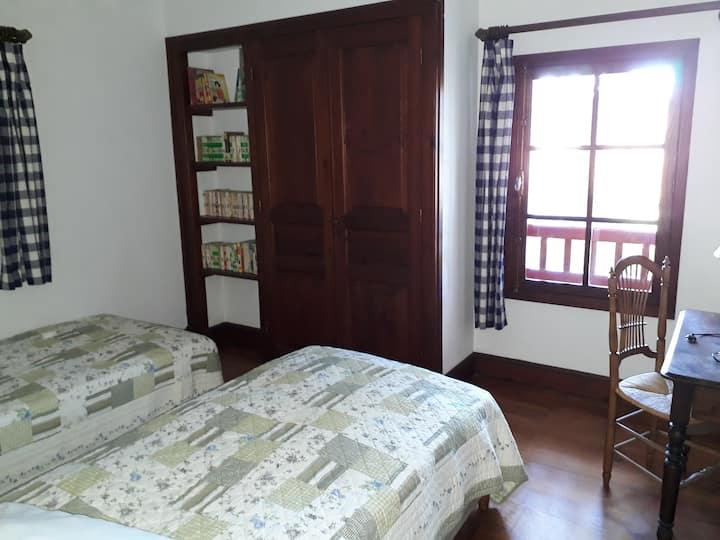 Dormitorio 4