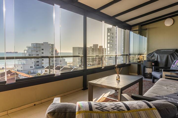 African-Inspired Self-Catering Coastal Apartment gallery image 2