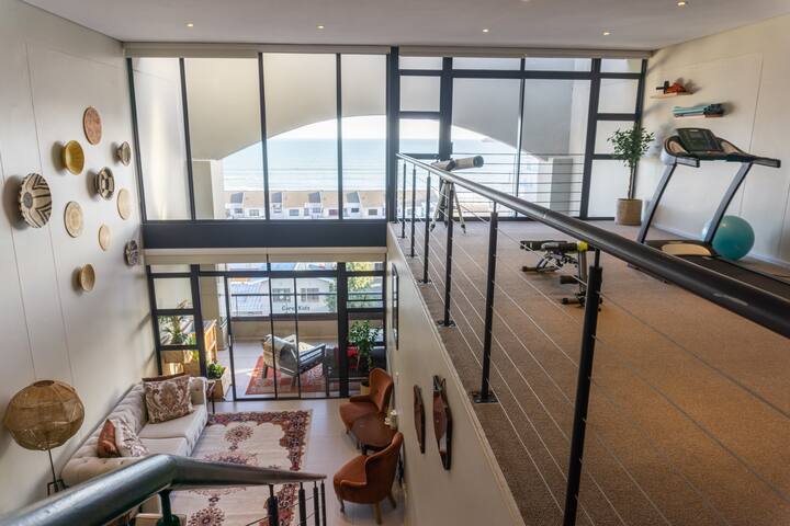 African-Inspired Self-Catering Coastal Apartment gallery image 4