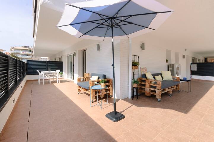 NICE APARTMENT WITH BIG TERRACE IN TOSSA