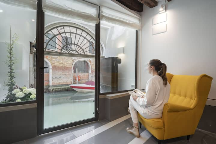 airbnb tours venice