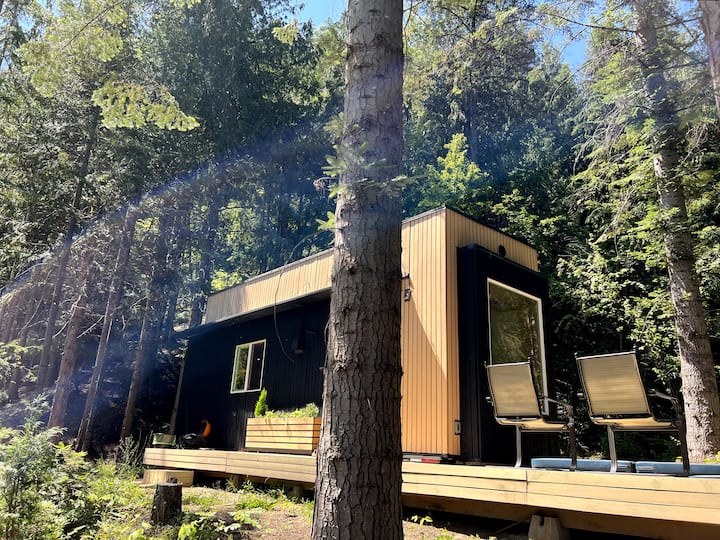 Luxury TinyHouse Get-Away With Hot Tub