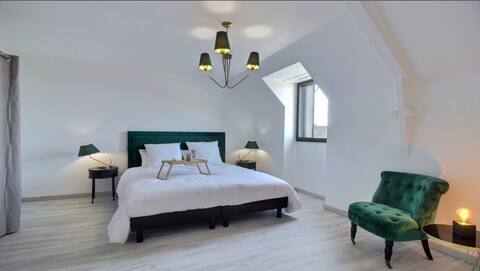 Cozy and spacious cottage, sauna, spa and cinema room
