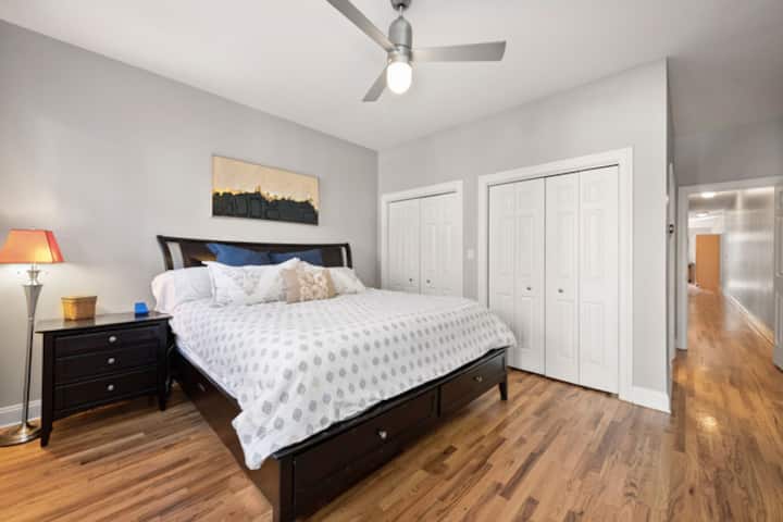 Chumba cha kulala cha King ghorofani (Sehemu ya 1)