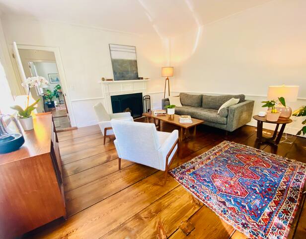 Benefit Street home minutes from Brown and RISD gallery image 4