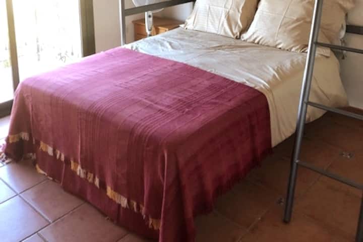 dormitorio 1 (cama de 2 y 1 espacio)