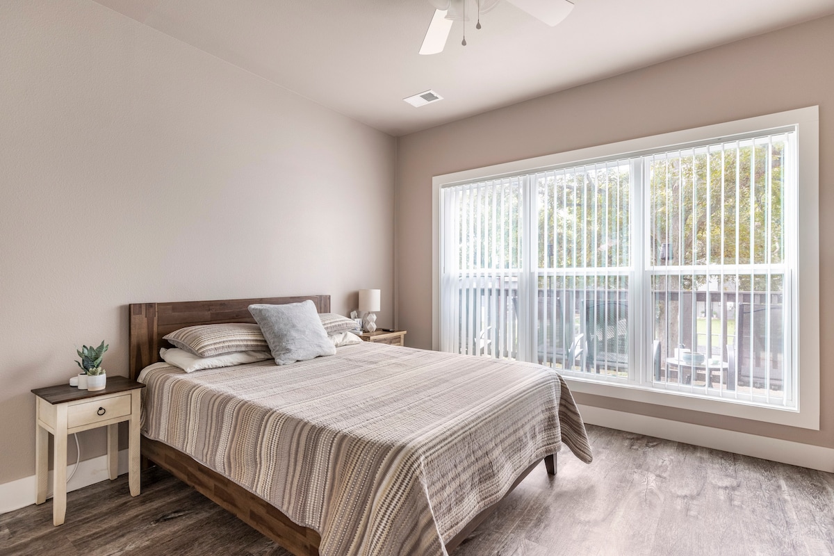 ห้องนอนที่ 2 - เตียงควีนไซส์