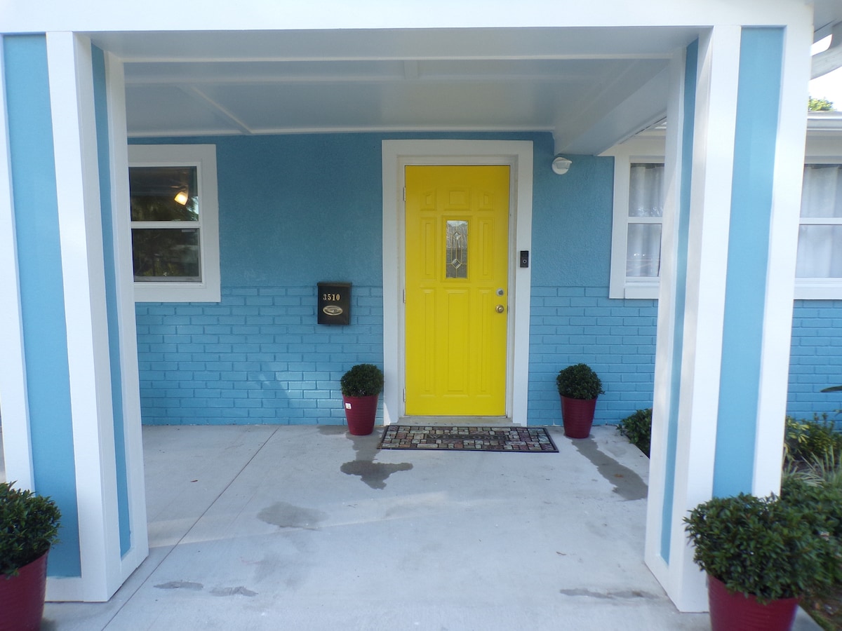 Strawberry Patch Cottage - Houses for Rent in Plant City, Florida, United  States - Airbnb