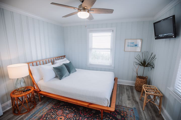 Roku TV's are located in both bedrooms and allow guests to connect to their favorite streaming platforms with their own accounts: like Netflix, Hulu, ESPN+, Disney, Amazon Video, and more!