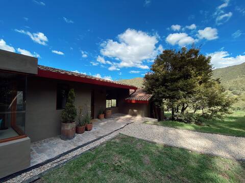 ESTRENE FINCA SUBACHOQUE -1 h from BTA-CERRO VERDE-
