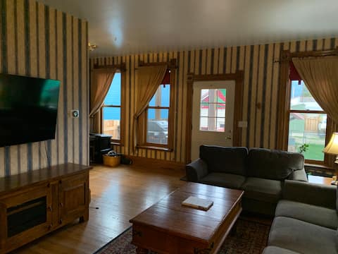 Successful Airbnb property: The Holiday House at Downtown Leadville in Leadville