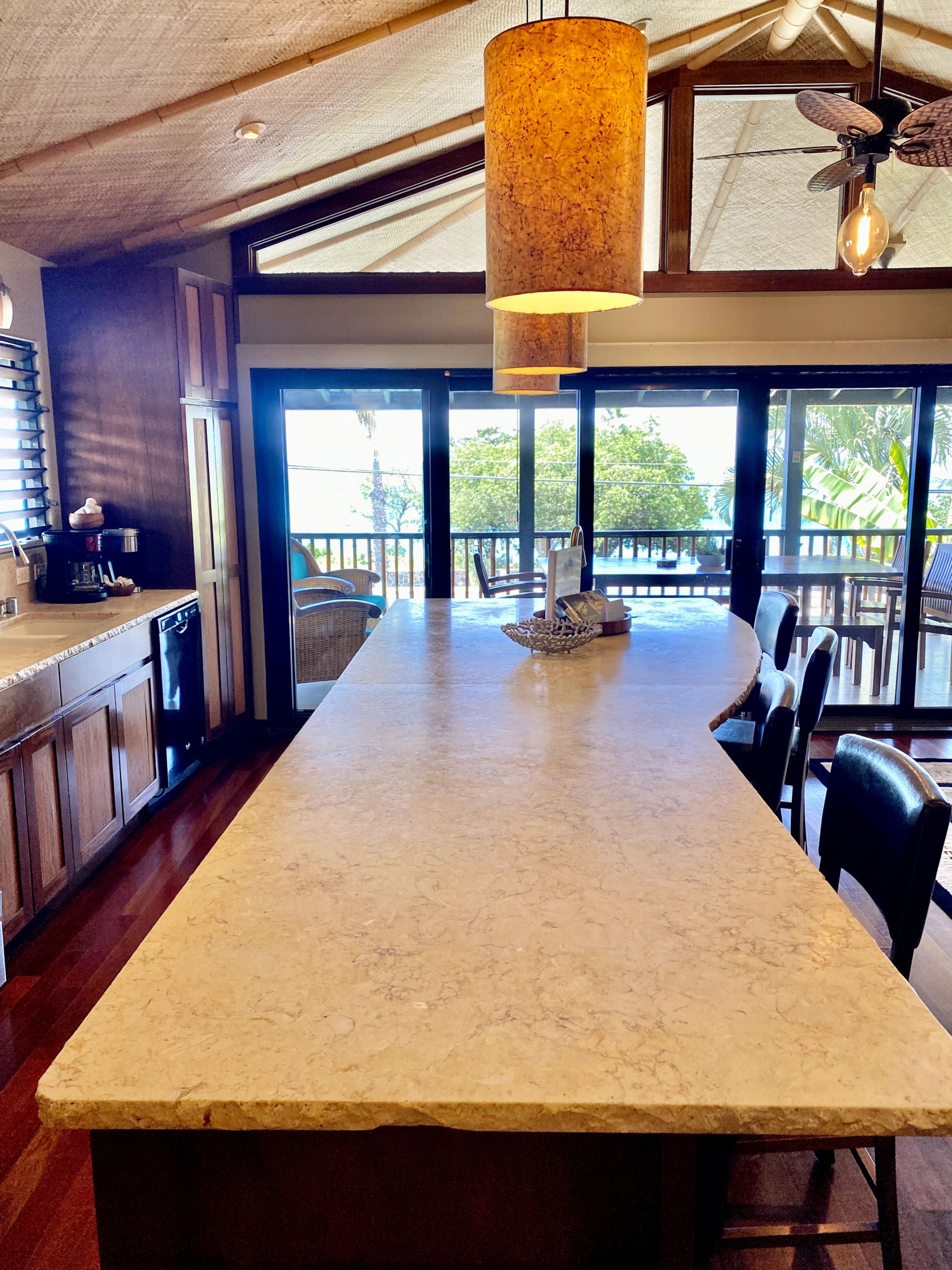 Home in Kailua-Kona · ★4.96 · 6 bedrooms · 10 beds · 5 baths - Image 9